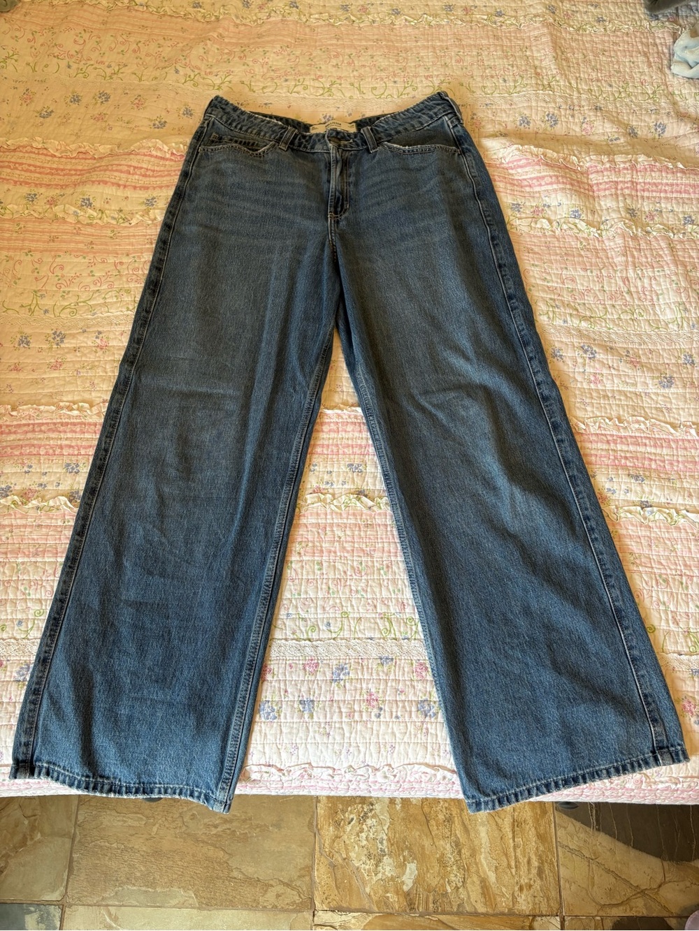 Hollister High-Rise Baggy Jeans in Light Blue Denim